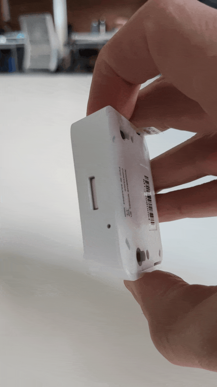 PXL_20230227_233759368.gif